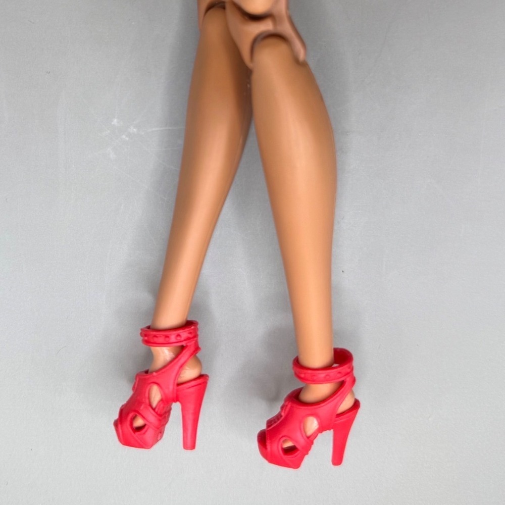 Barbie Red Platform High Heel Shoes Arched Foot Fashionistas Made to Move Dolls